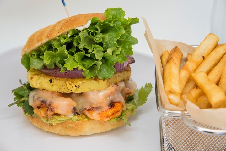 Mandala Beach Cancún: Donde la Fiesta y el Paraíso se Encuentran