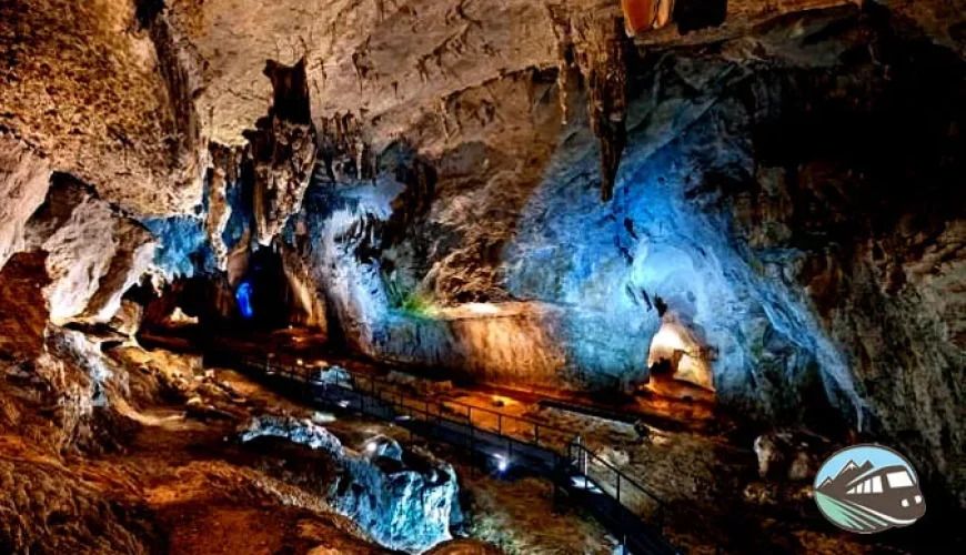 Las cuevas más impresionantes de España y cómo visitarlas